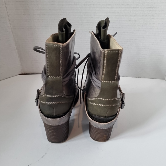 Grey Booties - Picture 4 of 7